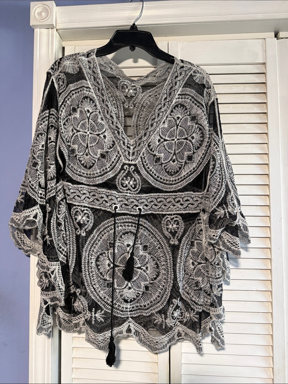 Bohemian Crochet Lace V-Neck Tunic Top in Black and White